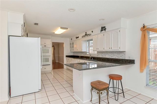 1200 Hillcrest Crossing E, Mobile, AL 36695