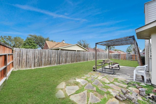 1722 Newmark Drive, Houston, TX 77014