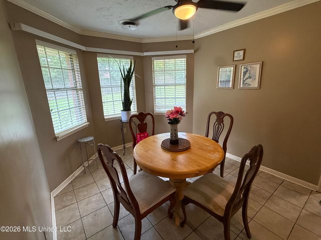 1842 Lake Trace Drive, Jackson, MS 39211