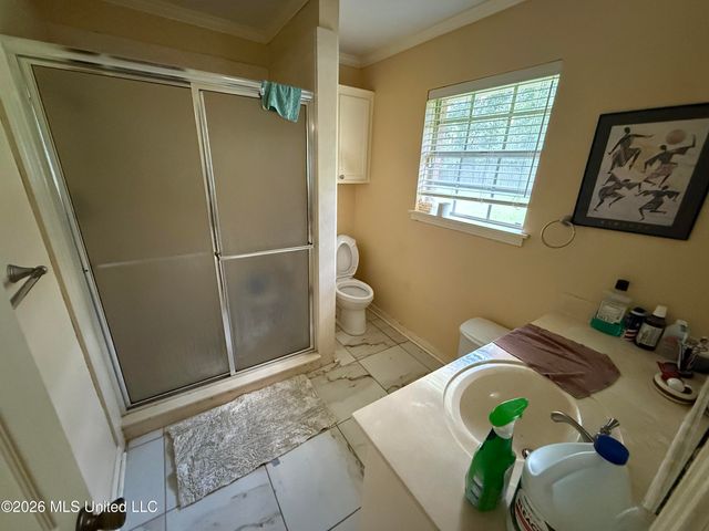 1842 Lake Trace Drive, Jackson, MS 39211