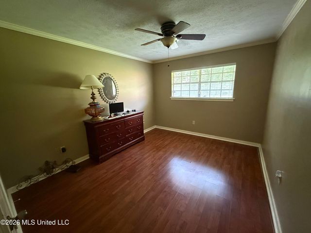 1842 Lake Trace Drive, Jackson, MS 39211