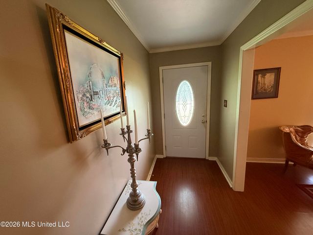 1842 Lake Trace Drive, Jackson, MS 39211