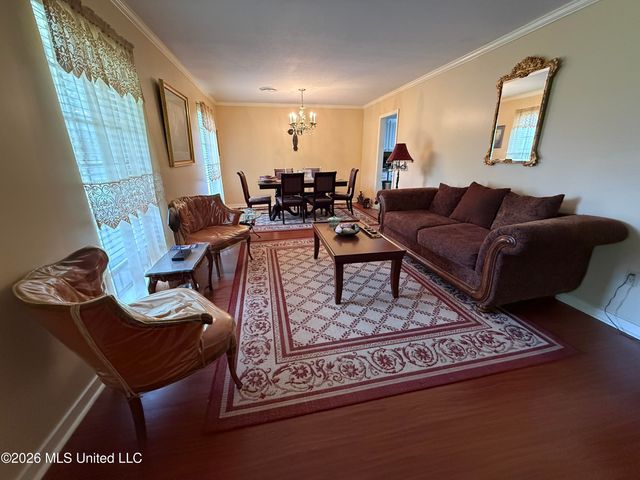 1842 Lake Trace Drive, Jackson, MS 39211