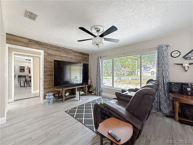 23 Sweetgum Court S, Homosassa, FL 34446