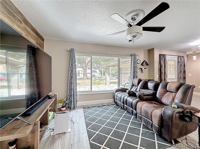 23 Sweetgum Court S, Homosassa, FL 34446