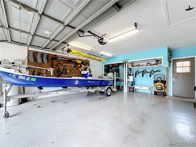 23 Sweetgum Court S, Homosassa, FL 34446