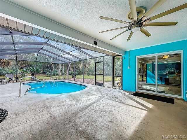 23 Sweetgum Court S, Homosassa, FL 34446