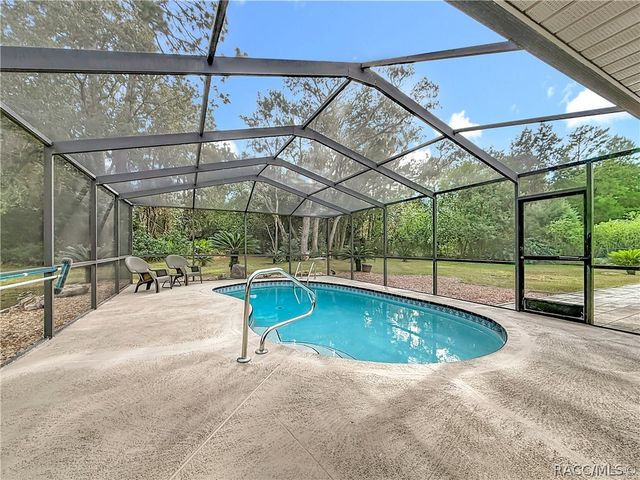 23 Sweetgum Court S, Homosassa, FL 34446