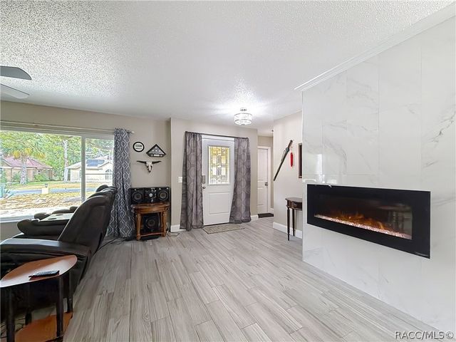 23 Sweetgum Court S, Homosassa, FL 34446