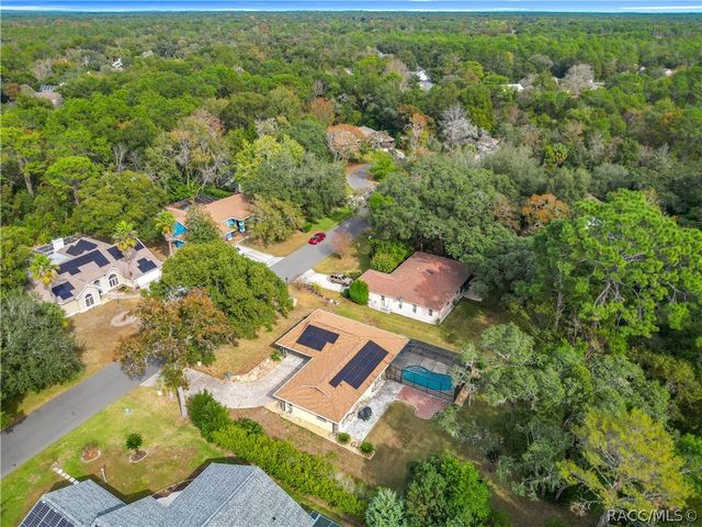 23 Sweetgum Court S, Homosassa, FL 34446