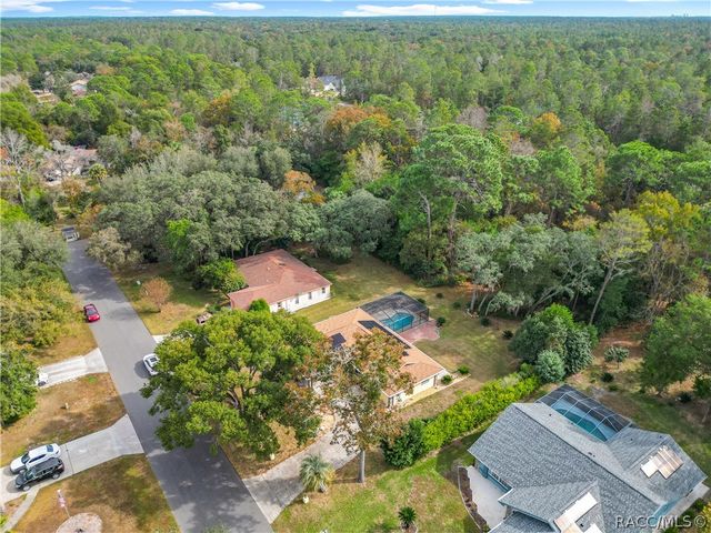 23 Sweetgum Court S, Homosassa, FL 34446