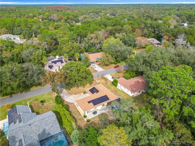 23 Sweetgum Court S, Homosassa, FL 34446