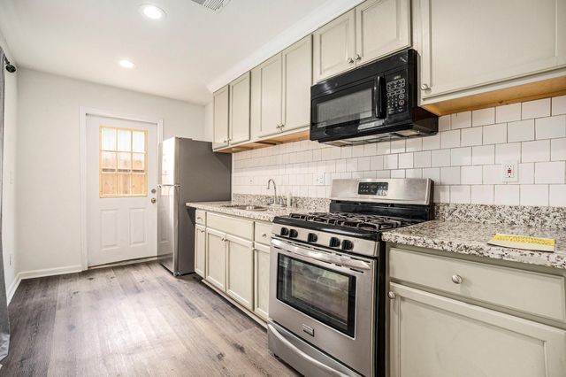 2222 Pickerton Drive, Deer Park, TX 77536