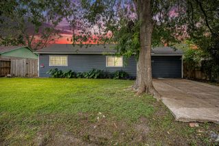 2222 Pickerton Drive, Deer Park, TX 77536