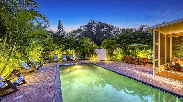 2047 ROSELAWN STREET, Sarasota, FL 34231