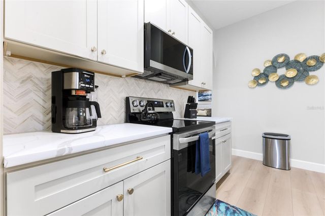 2047 ROSELAWN STREET, Sarasota, FL 34231