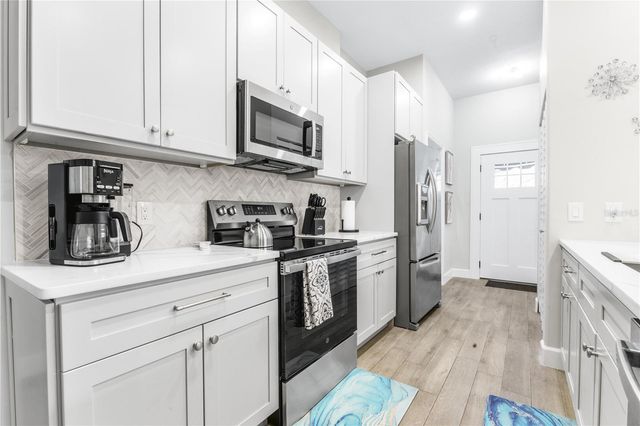 2047 ROSELAWN STREET, Sarasota, FL 34231