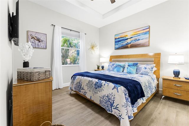 2047 ROSELAWN STREET, Sarasota, FL 34231