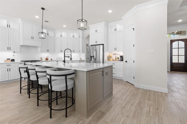 311 Bentwood Court, Montgomery, TX 77356