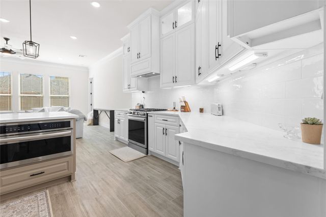 311 Bentwood Court, Montgomery, TX 77356