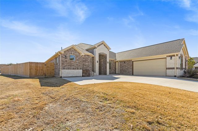 311 Bentwood Court, Montgomery, TX 77356