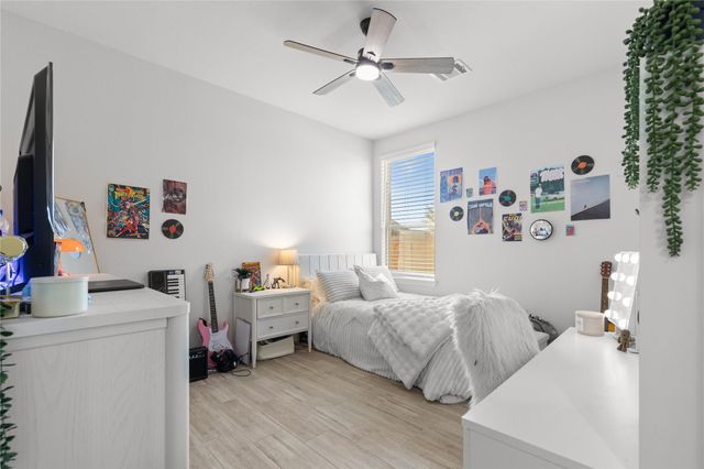 311 Bentwood Court, Montgomery, TX 77356