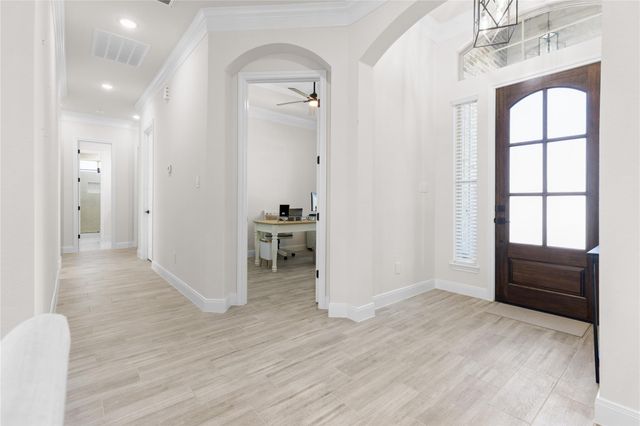 311 Bentwood Court, Montgomery, TX 77356