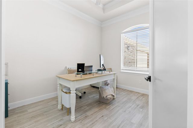 311 Bentwood Court, Montgomery, TX 77356