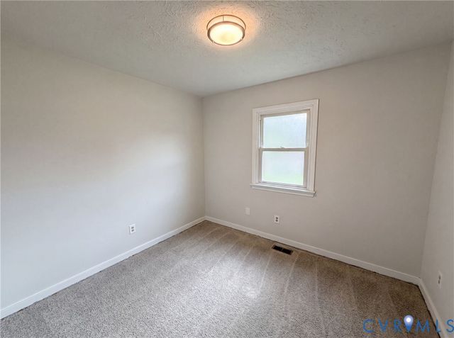 7397 Shady Grove Rd, Mechanicsville, VA 23111