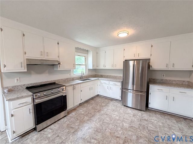 7397 Shady Grove Rd, Mechanicsville, VA 23111