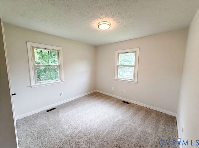 7397 Shady Grove Rd, Mechanicsville, VA 23111