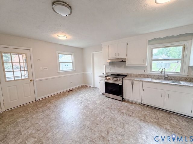 7397 Shady Grove Rd, Mechanicsville, VA 23111