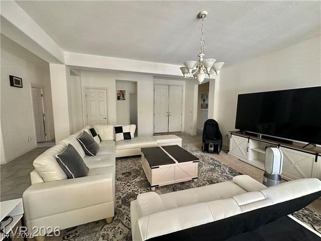 4373 Carta Luna, Las Vegas, NV 89135