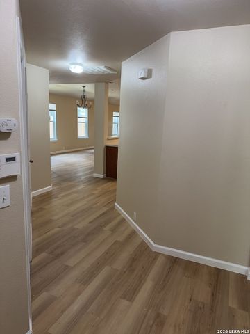 927 Rustling Cv, San Antonio, TX 78251