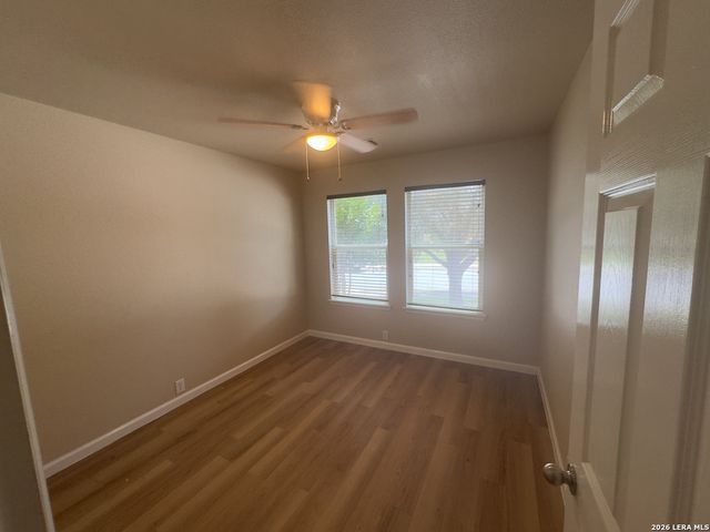 927 Rustling Cv, San Antonio, TX 78251