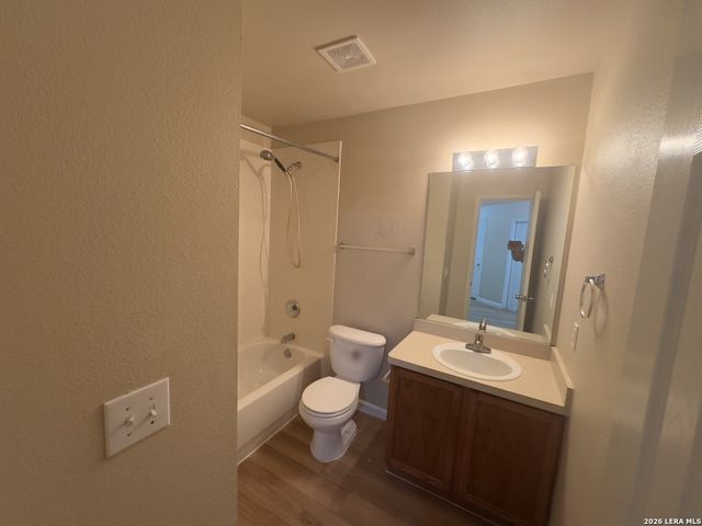 927 Rustling Cv, San Antonio, TX 78251