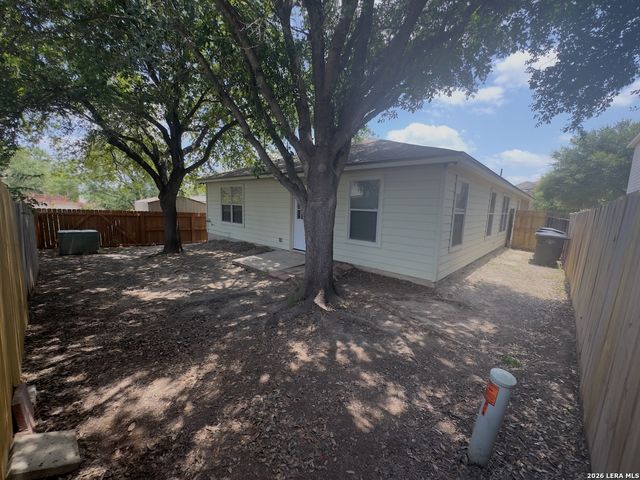927 Rustling Cv, San Antonio, TX 78251