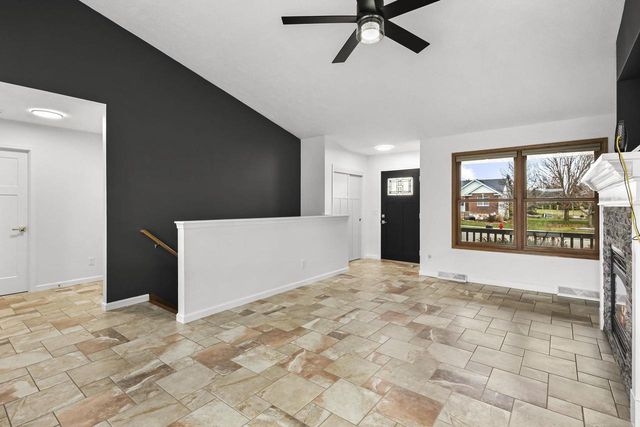 679 W Main Street, Evansville, WI 53536