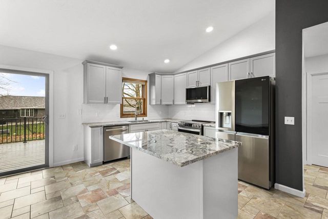 679 W Main Street, Evansville, WI 53536