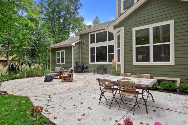 2000 Kathlynn COURT, Brookfield, WI 53045