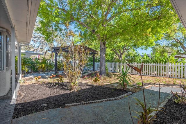 6305 S SELBOURNE AVENUE, Tampa, FL 33611