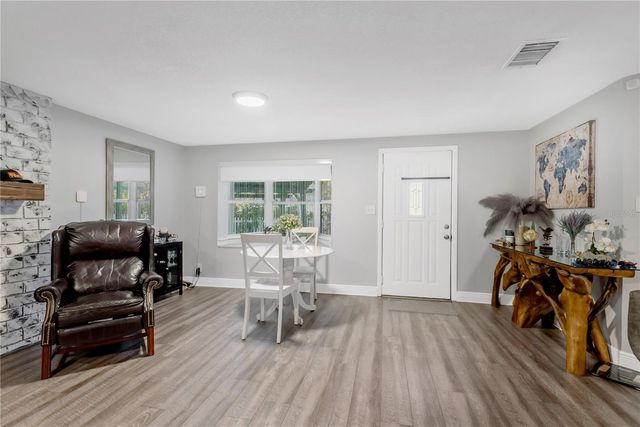 6305 S SELBOURNE AVENUE, Tampa, FL 33611