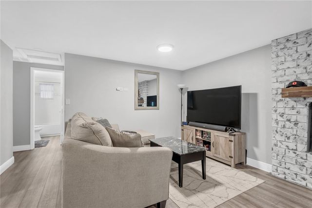 6305 S SELBOURNE AVENUE, Tampa, FL 33611