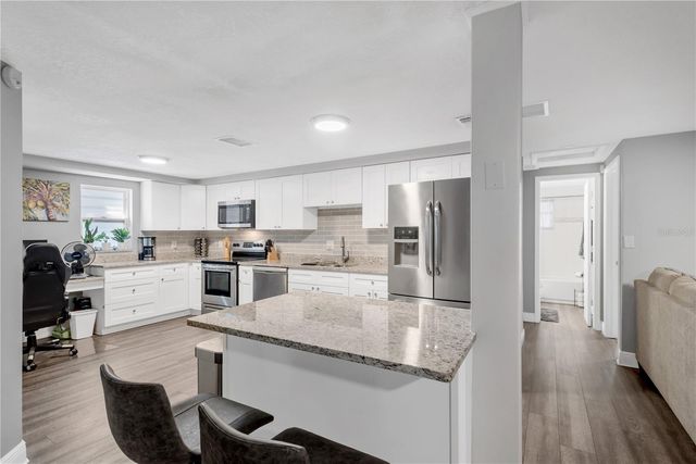 6305 S SELBOURNE AVENUE, Tampa, FL 33611