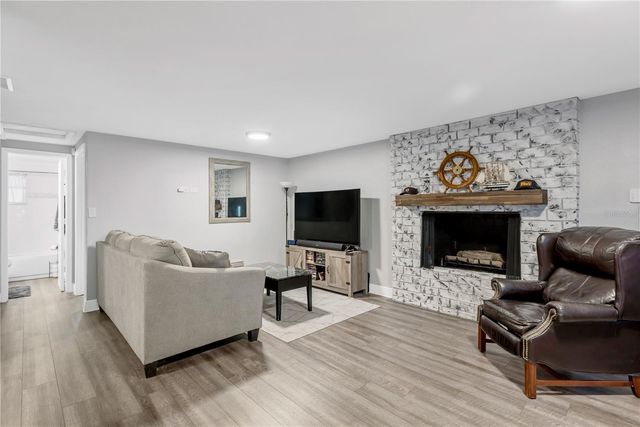 6305 S SELBOURNE AVENUE, Tampa, FL 33611