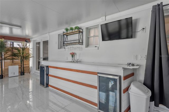 6305 S SELBOURNE AVENUE, Tampa, FL 33611