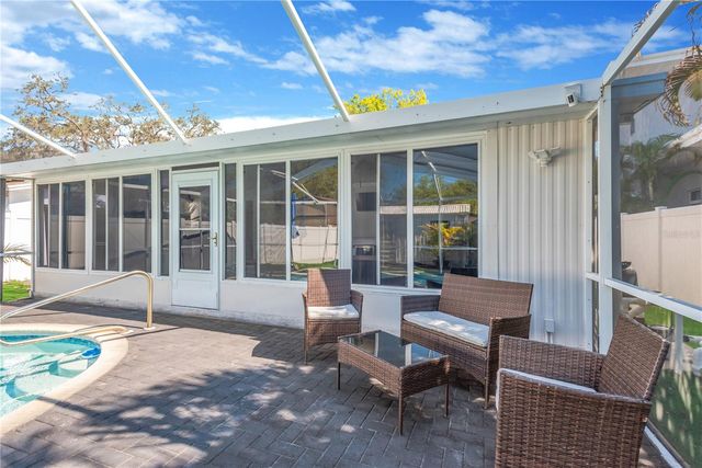 6305 S SELBOURNE AVENUE, Tampa, FL 33611