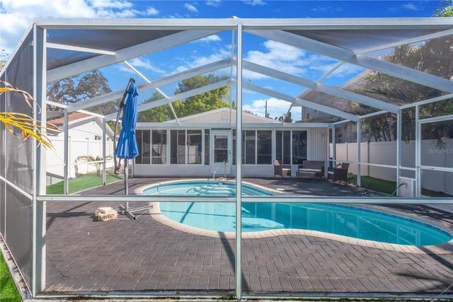 6305 S SELBOURNE AVENUE, Tampa, FL 33611