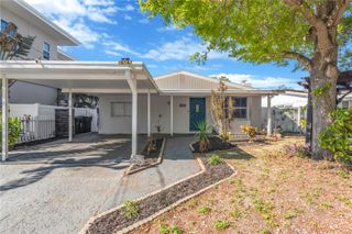 6305 S SELBOURNE AVENUE, Tampa, FL 33611