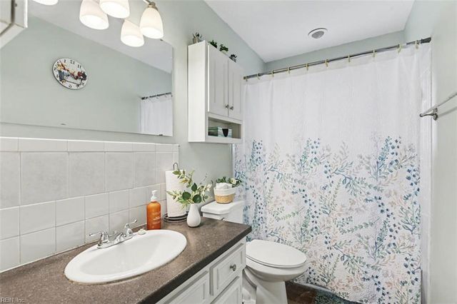 3805 S Plaza TRL, Virginia Beach, VA 23452